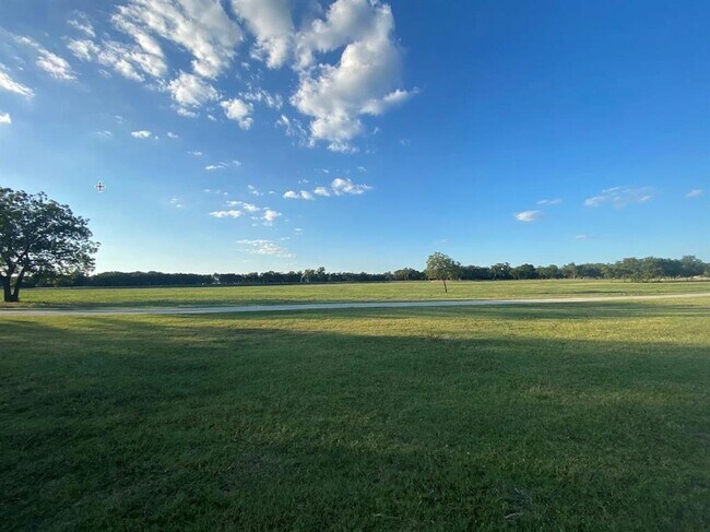 Building Photo - 1841 Harvest Knoll Ln