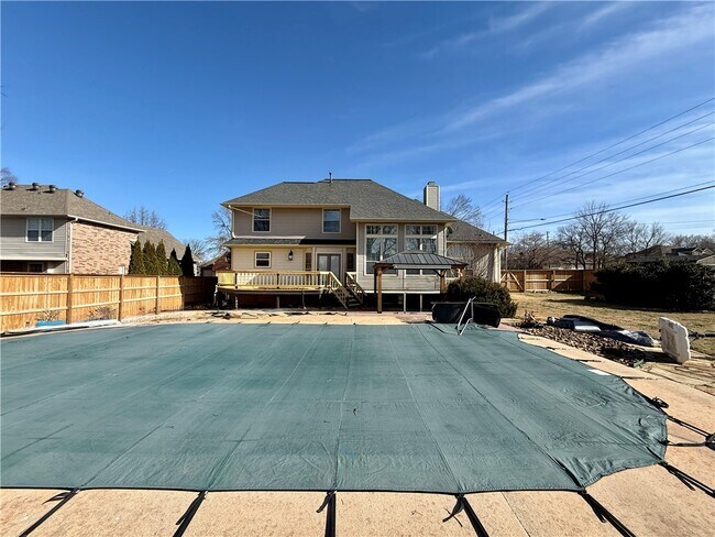 Building Photo - 101 Fox Glove Ln