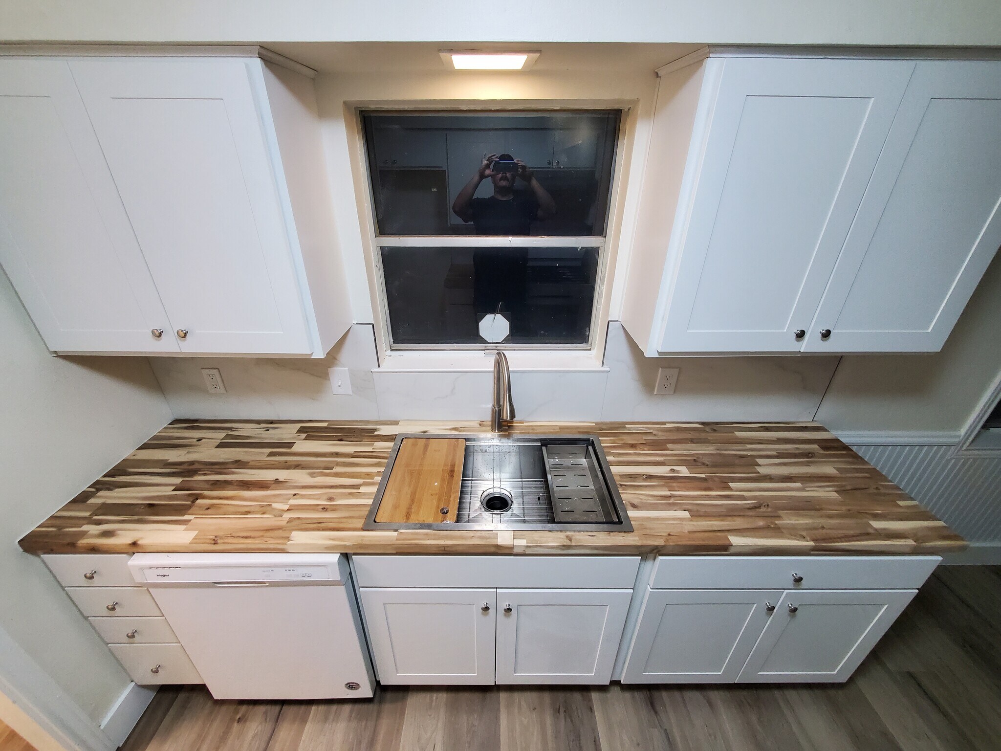 kitchen sink - 1010 Tahoe Dr