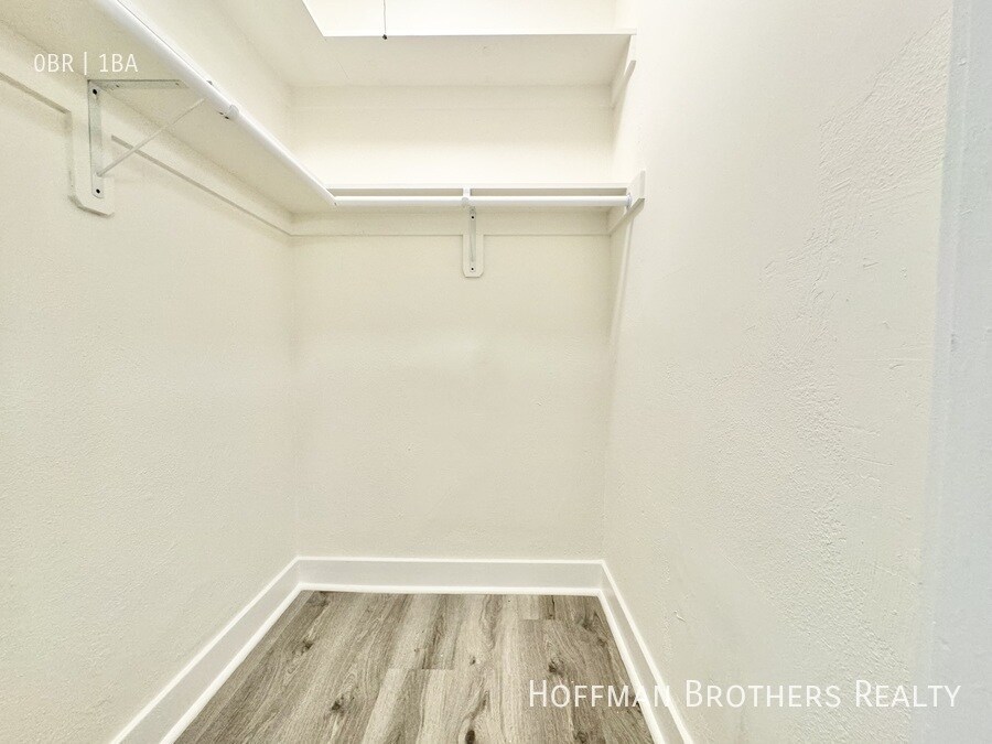 Building Photo - 341 S Alvarado St