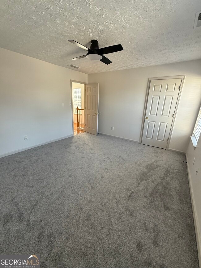 Building Photo - 5460 Hampton Ct