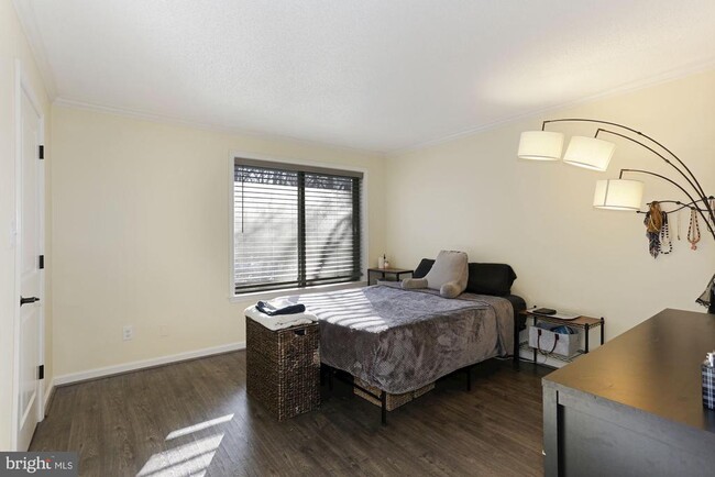 Building Photo - 2104 Cartwright Pl