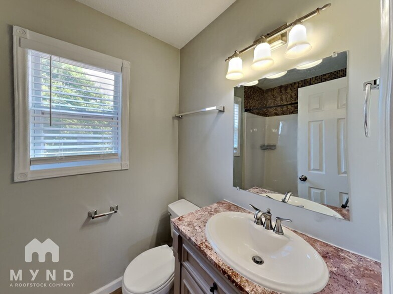 Building Photo - 4012 Iron Horse Rd
