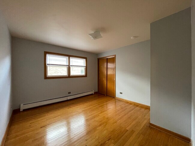 Building Photo - 8645 W Summerdale Ave