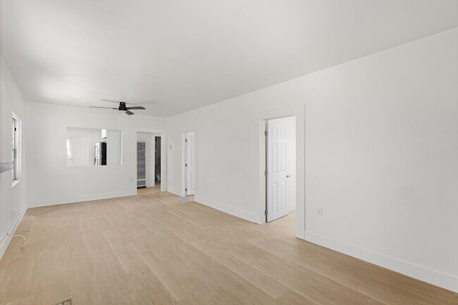 Building Photo - Freshly Remodeled 3 Bed / 2 Bath Home with Large Private Yard