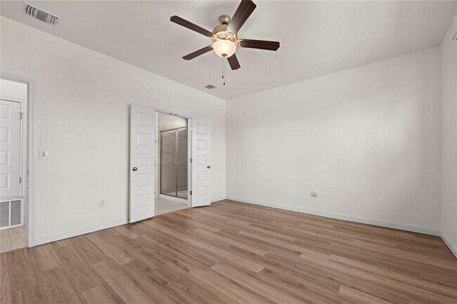 Building Photo - 8011 Orizzonte St