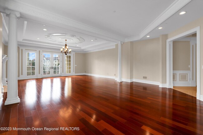 Building Photo - 1132 Oval Rd