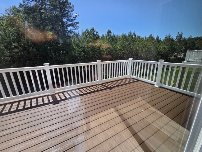 Building Photo - 5870 Ginger Dr