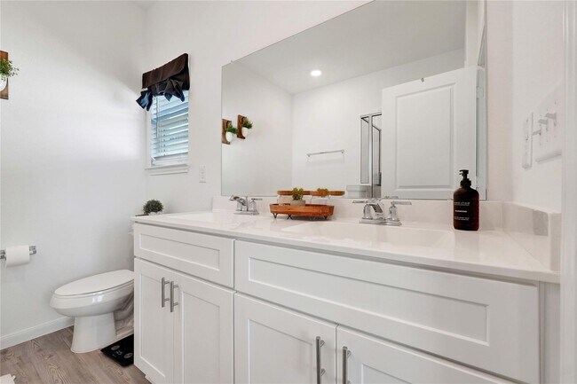Building Photo - 23823 Escardilla Dr