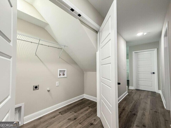 Building Photo - 411 Madison Ave