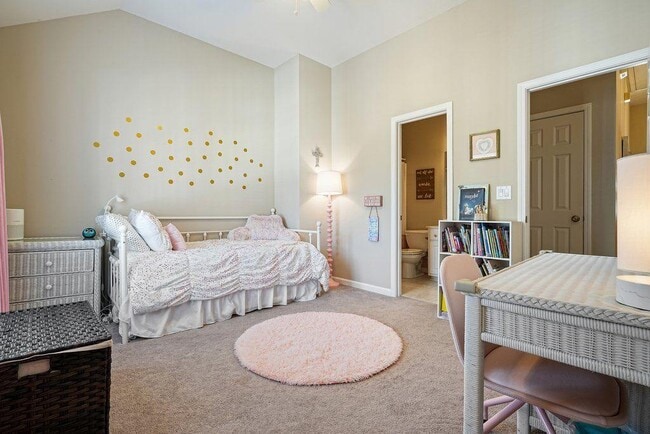 Building Photo - 3803 Waters Edge Trail