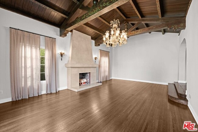 Building Photo - 208 S Rodeo Dr