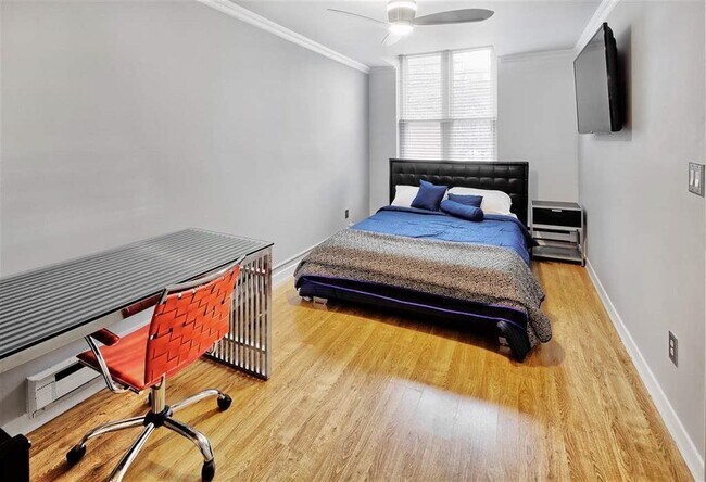 Building Photo - 79 Garden St