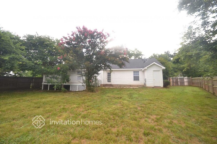 Building Photo - 1217 Settles Bridge Ct