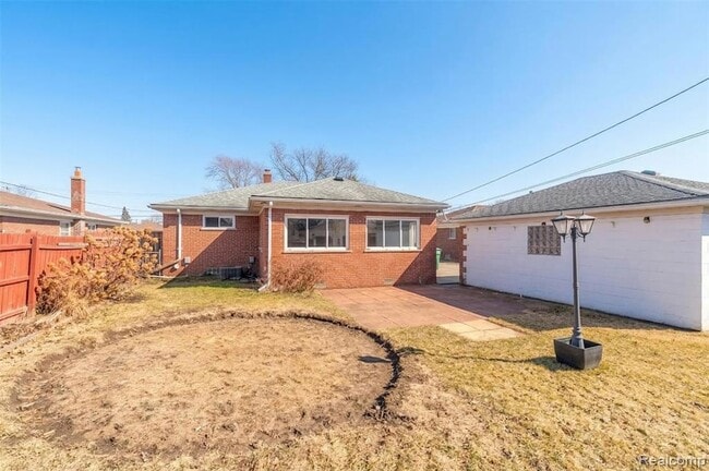 Building Photo - 21135 Virginia Ave