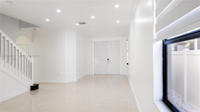 Building Photo - 3530 W 88th St