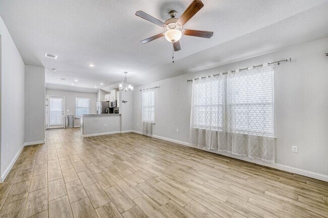 Building Photo - 8303 Cottage Rose Dr