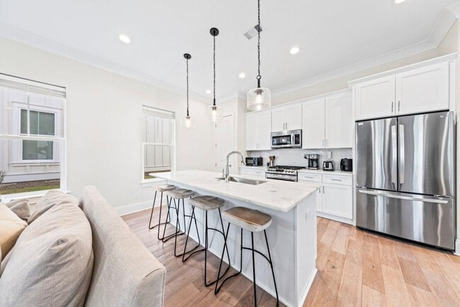 Building Photo - 17 Sunset Key Ct