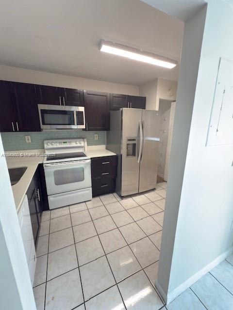 Building Photo - 422 NE 210th Cir Terrace