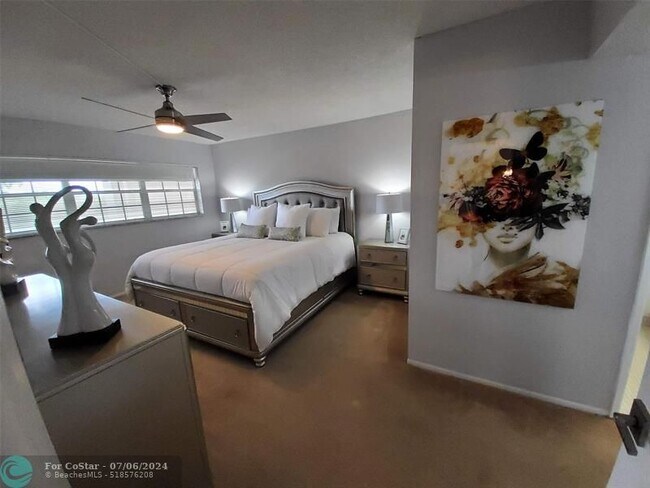 Building Photo - 3090 N Course Dr