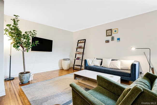 Building Photo - 99-45 67th Rd