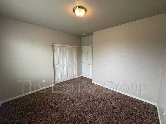 Building Photo - 1249 N Julieann St