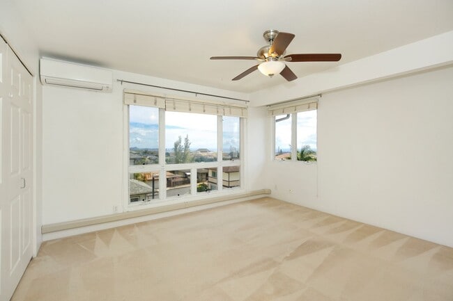 Building Photo - Convenient Location with AC and Solar Photovoltaic