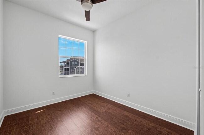 Building Photo - 5728 Biscayne Ct
