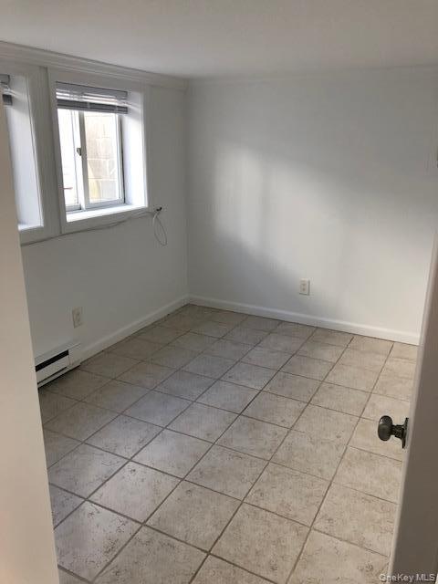 Building Photo - 40 Oswego Ave