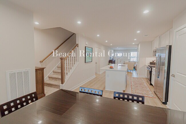 Building Photo - Furnished Townhouse in Gated Community