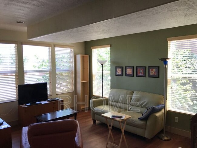 Building Photo - 3701 S Balmossie Dr