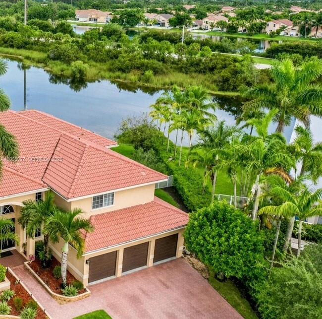 Building Photo - 1333 SW 175th Way