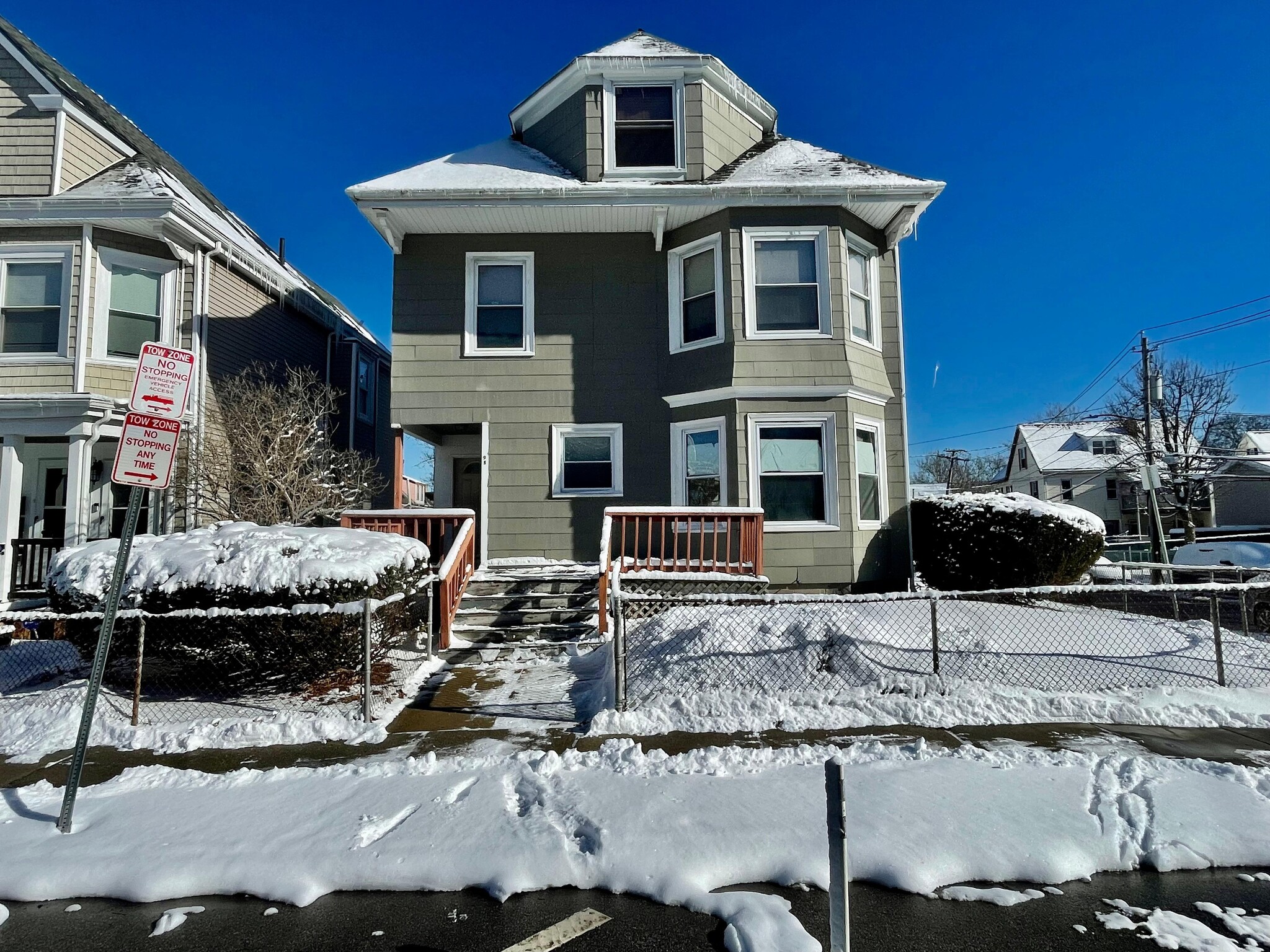 Building Photo - 98 Thetford Ave