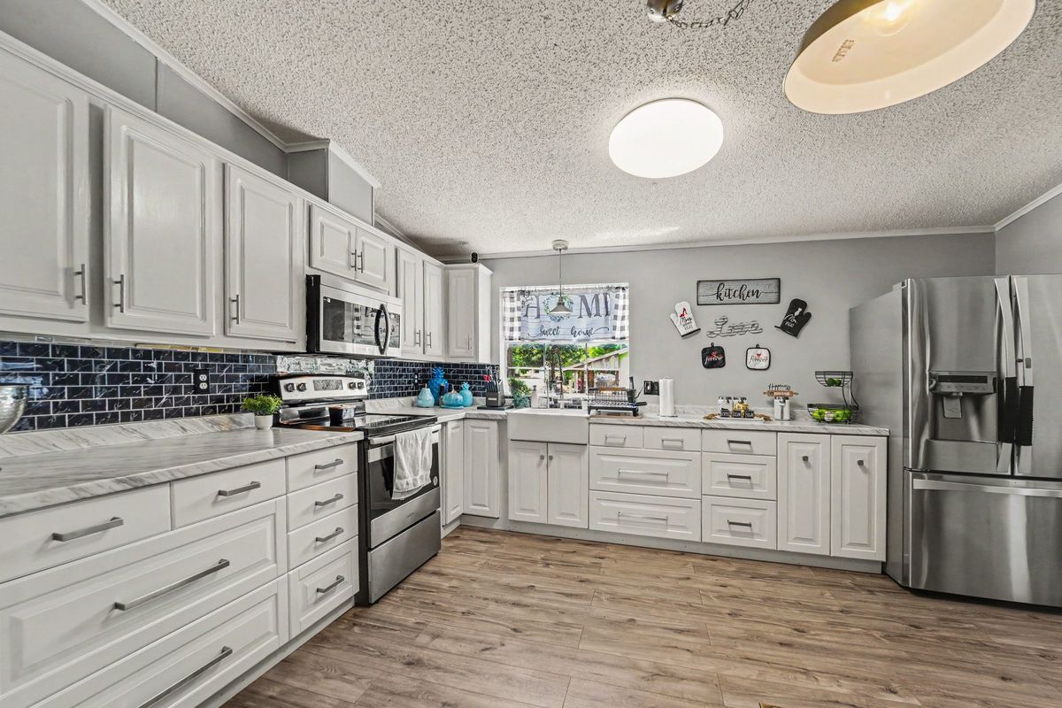 Building Photo - 6433 Orris St