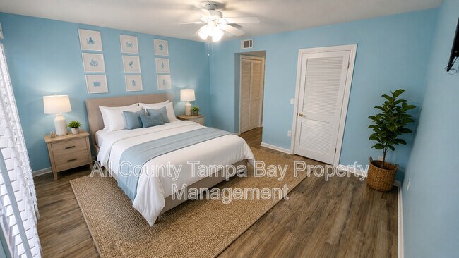 Building Photo - 1028 Apollo Beach Blvd