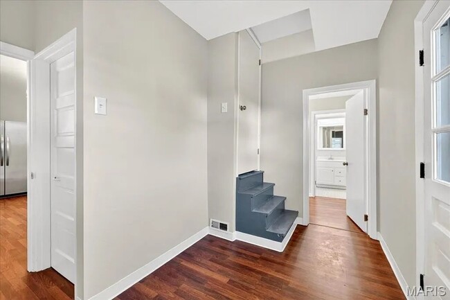 Building Photo - 2301 Hudson Dr