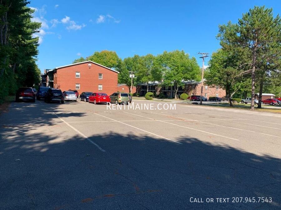 Building Photo - 8 Longrale Park