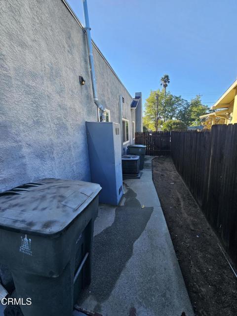 Building Photo - 501 MacDonald St