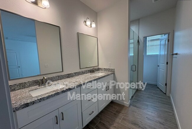 Building Photo - 20292 W Hazelwood St