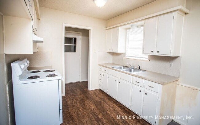 Building Photo - 4804 53rd St