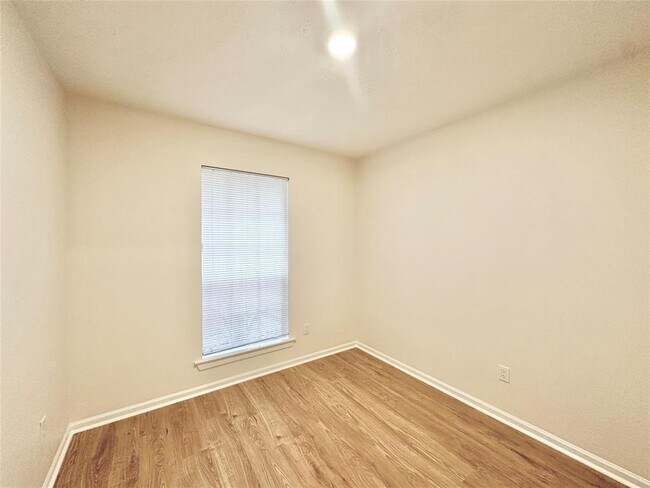 Building Photo - 37 S Brookberry Ct