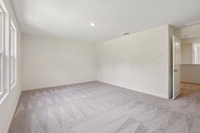 Building Photo - 1236 Fagiolo St