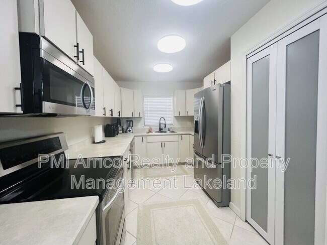 Building Photo - 3541 Harbor Cir NW