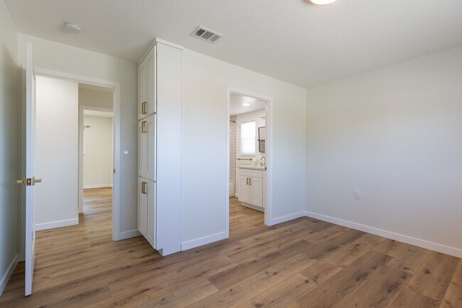 Building Photo - 12365 Horado Rd