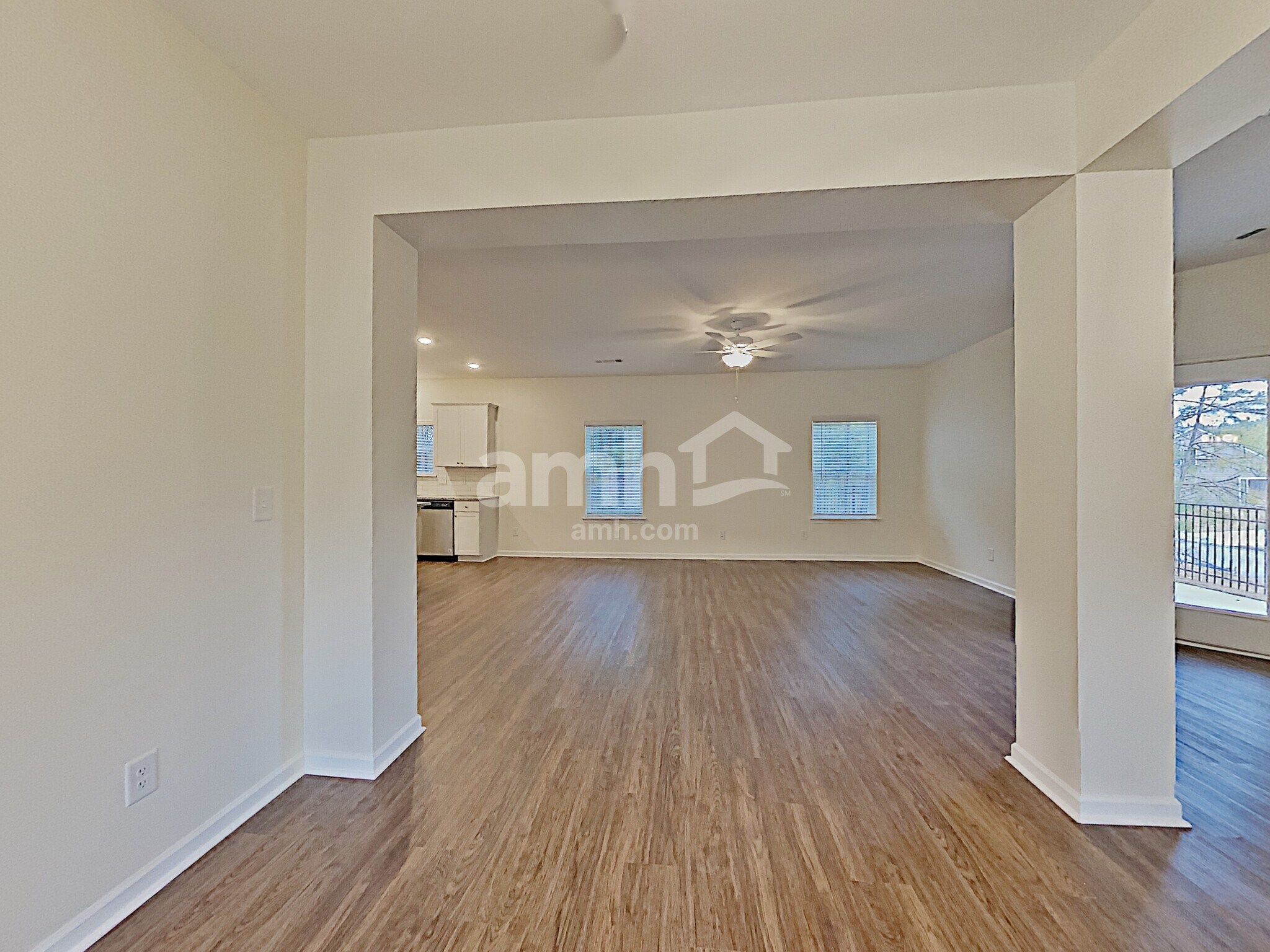Building Photo - 386 Camp Cir