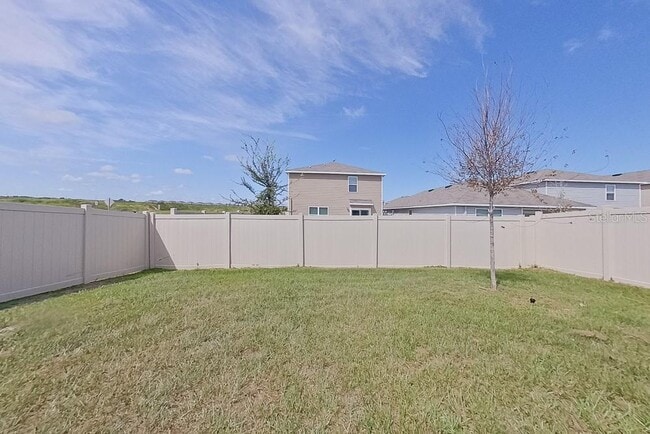 Building Photo - 8740 SW 43rd Ter