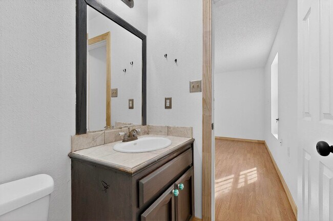 Building Photo - Rural South Valley 4 Bedroom  1.75 Bath 1256/sf