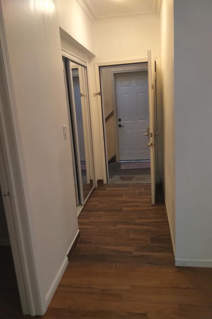 Front Entrance apartment - 6108 W Addison St