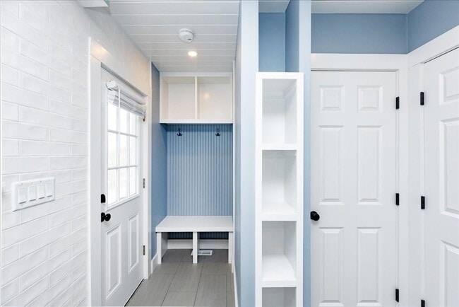 Building Photo - 37 Wolcott Rd