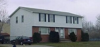 Building Photo - 2661 Sweet Home Rd